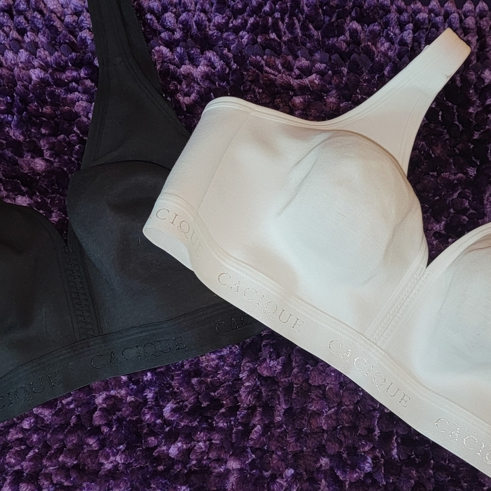 2 Lane Bryant New Plunge Bras.                    1 black    1 White